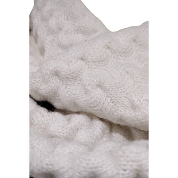 Echo 10" Wide Bulky Cable Knit Infinity Scarf, Cream NWT - Picture 2 of 5